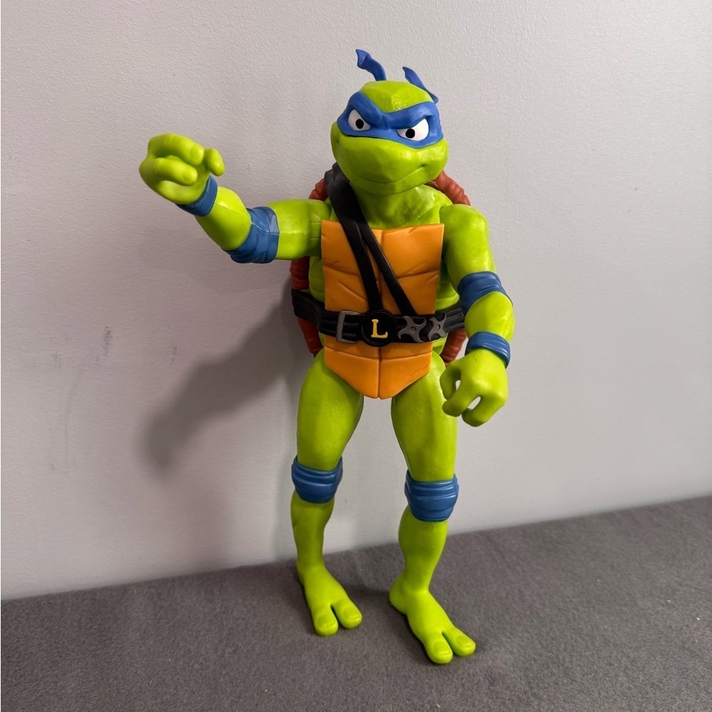 Teenage Mutant Ninja Turtles Leonardo TMNT 12” Action Figure Playmates 2023 Fig